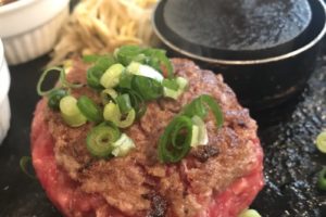 和牛とワイン・フォーコ 大満足の黒毛和牛ハンバーグランチ