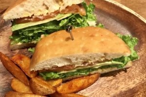 ビストロ・コションドールでスペシャルなサンドイッチランチ